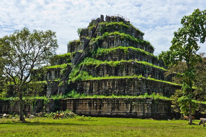 Phnom Penh to Siem Reap by Private Car or Minivan