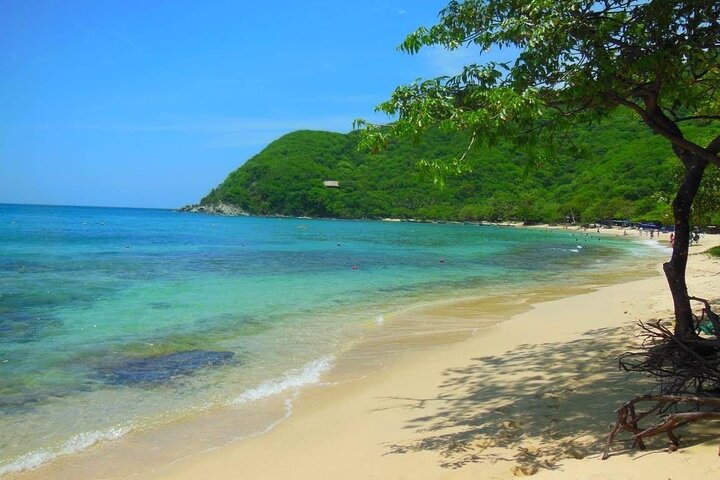 Santa Marta Beaches Private Boat Tour