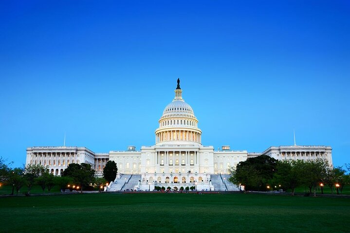 Washington DC Monuments Tour by Electric Cart – Day & Night