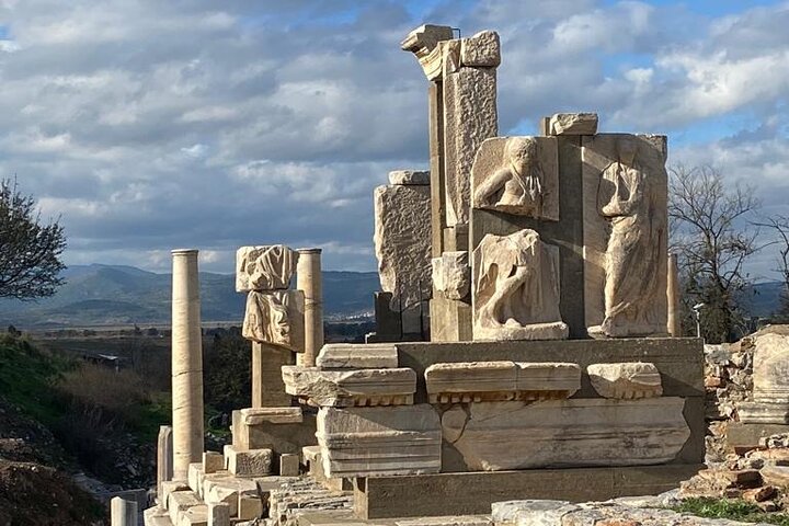 Private Tour from Izmir to Ephesus, Artemission, Virgin Mary House incl. Lunch