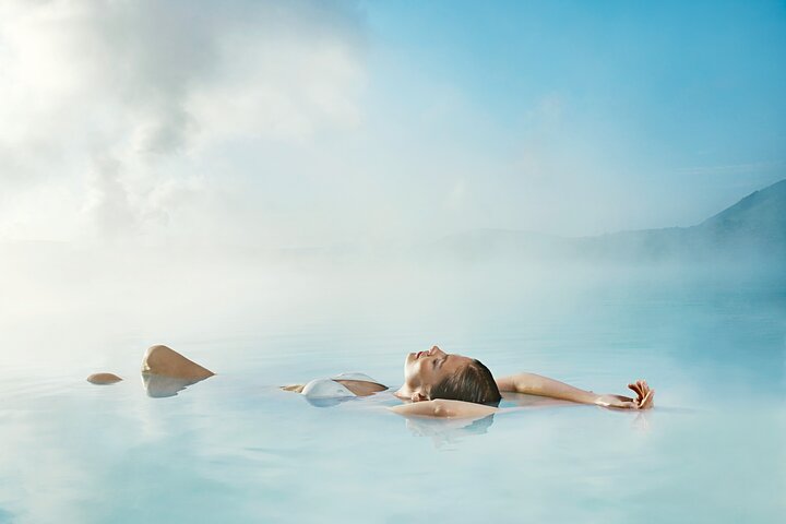 Blue Lagoon Admission with Mask, Drink, Transfers from Reykjavik