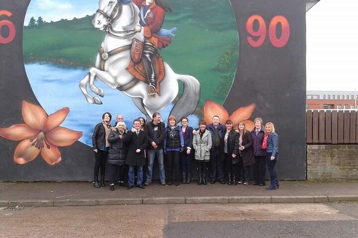 Private Black Taxi Belfast City Tour