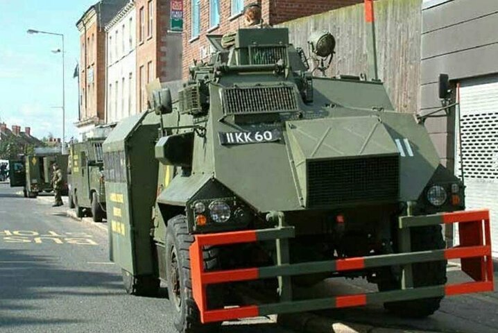 Private Black Taxi Belfast City Tour