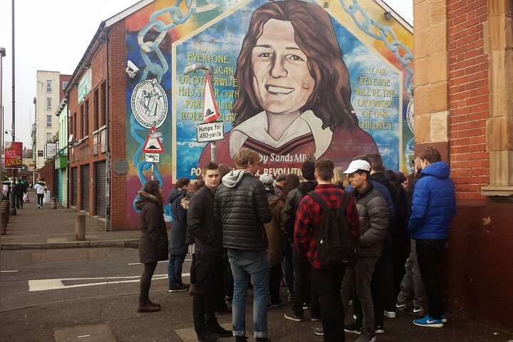 Private Black Taxi Belfast City Tour