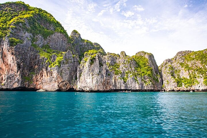 Phi Phi Island Half Day Tour From Phi Phi by Longtail Boat