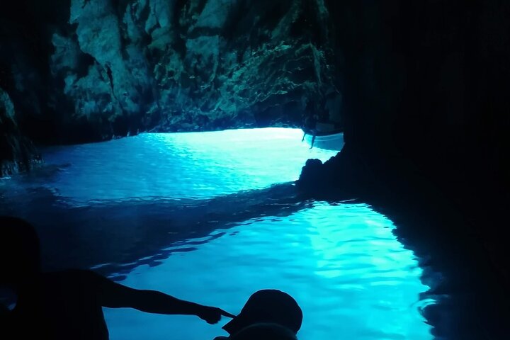 Blue Cave & Hvar, 5 Islands Speedboat with Luxury Seats in Shade