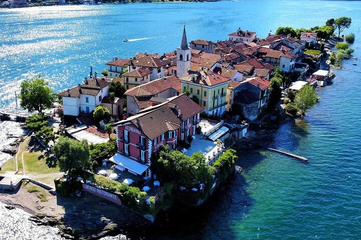 Stresa: 1-Day 3 Borromean Islands Hop-On Hop-Off Boat Tour