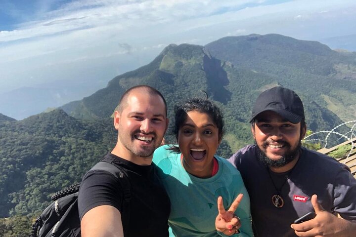 Horton Plains-World's End Tour From Nuwaraeliya