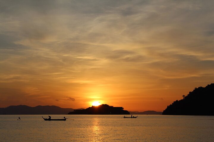 Snorkeling Phi Phi Islands Tour From Phi Phi by Speedboat