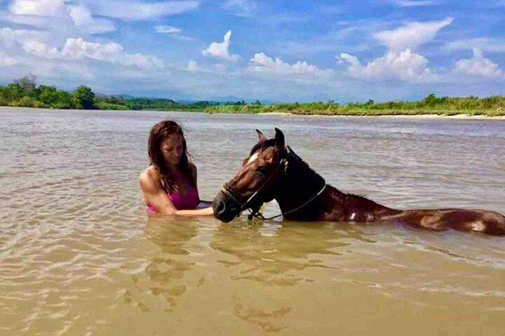 Beach Horseback Riding Adventure in Copalita, Huatulco