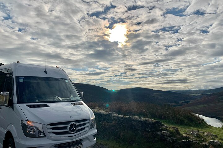 Chauffeur Giants Causeway & Belfast Private Day Tour From Dublin