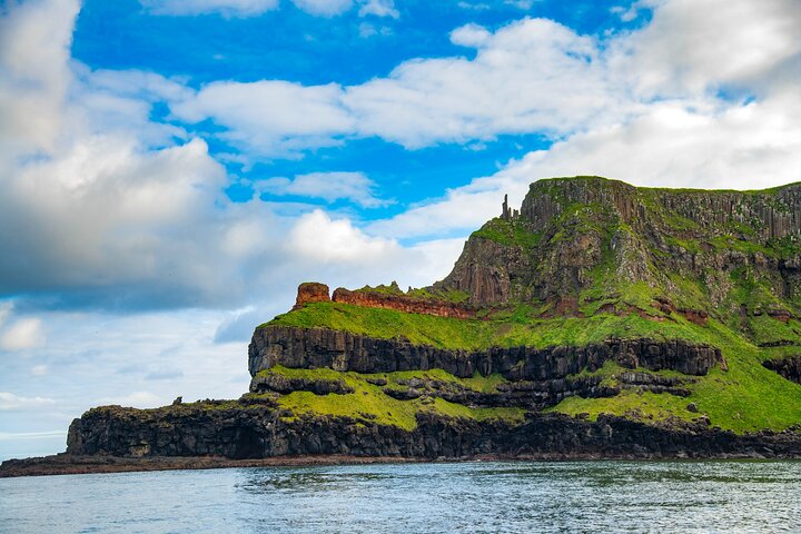 Chauffeur Giants Causeway & Belfast Private Day Tour From Dublin