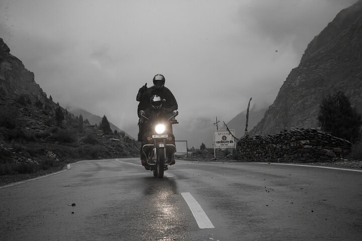 Leh Ladakh Motorcycle Tour - 7 Days Of Ultimate Thrill