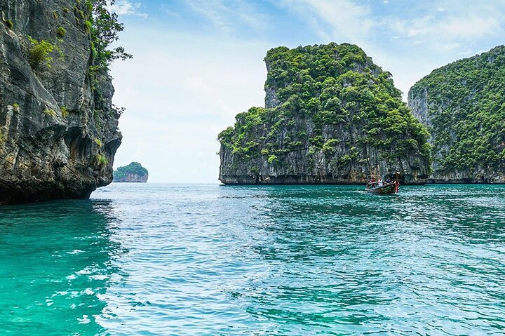 6 Hours Private Tour Around Phi Phi Islands From Phi Phi