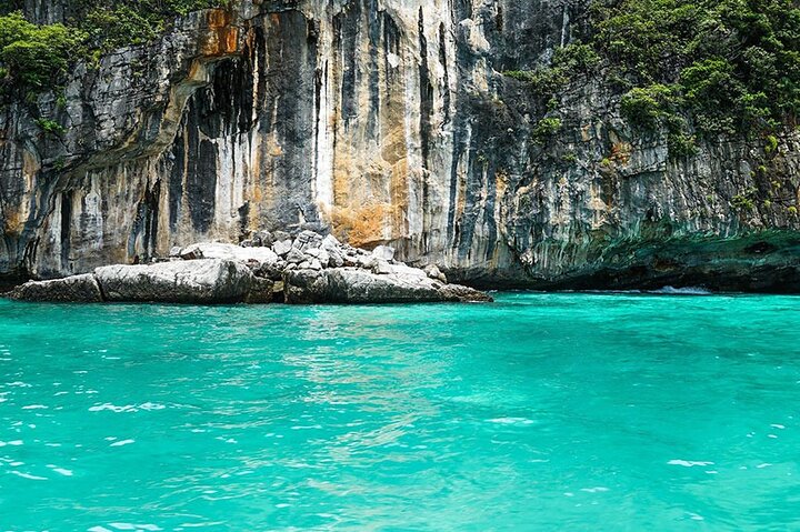 6 Hours Private Tour Around Phi Phi Islands From Phi Phi
