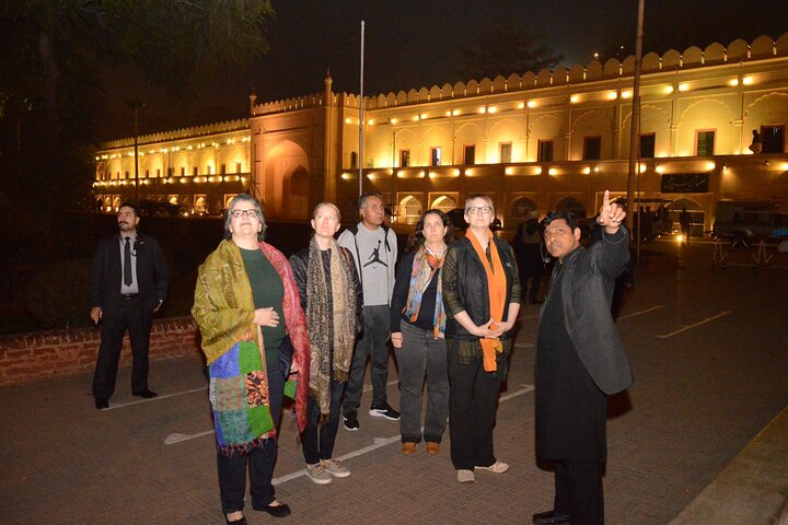 Private & Guided: Wagah Border, Walled City & Lahore Fort Full Day Tour