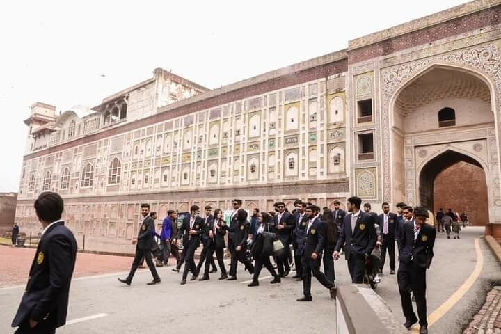 Private & Guided: Wagah Border, Walled City & Lahore Fort Full Day Tour