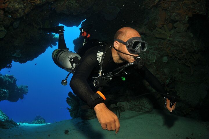 Discover scuba diving in Búzios