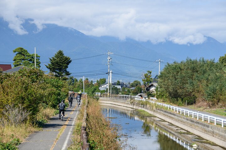 Private Electric Bike Tour & Soba Lunch
