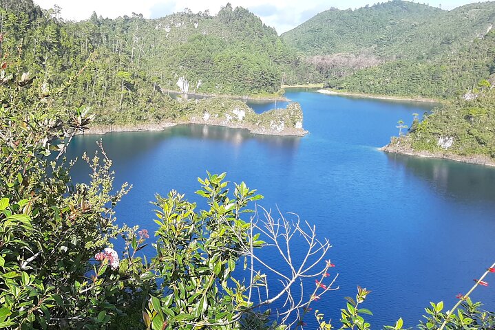 Cascadas el Chiflon (Bridal Veil) and Montebello Lakes from Tuxtla Gutierrez