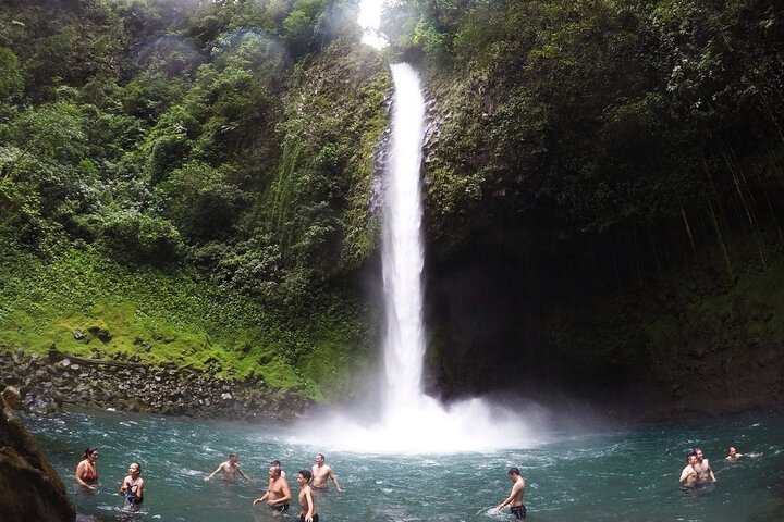 Shuttle Service from Bocas del Toro, Panama to La Fortuna (Arenal Volcano) CR.