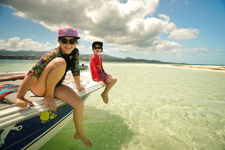 Visite guidée en français en bateau : Mangrove, ilets, snorkeling