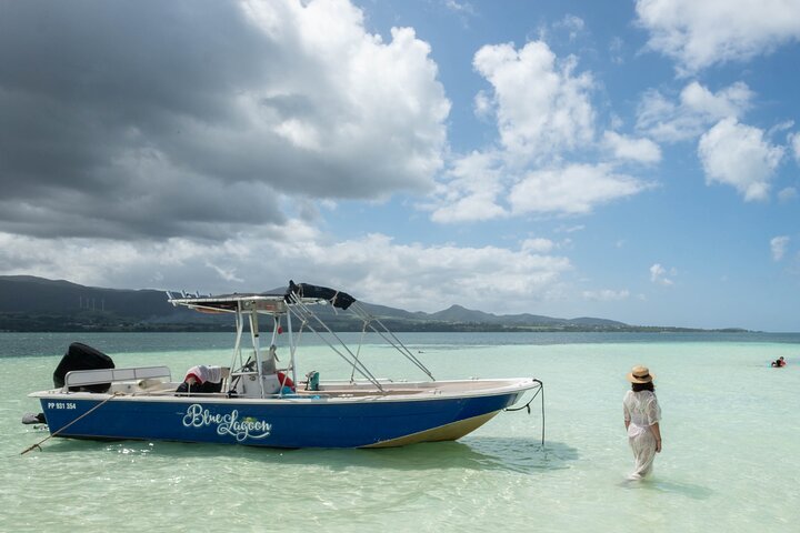 Visite guidée en français en bateau : Mangrove, ilets, snorkeling