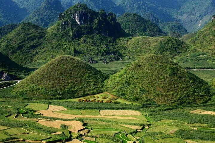Ha Giang Loop 4 Days 3 Nights Motorbike Tour with easy Rider
