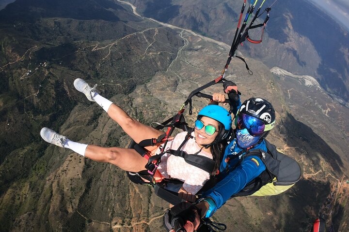 Paragliding experience in the Chicamocha Grand Canyon