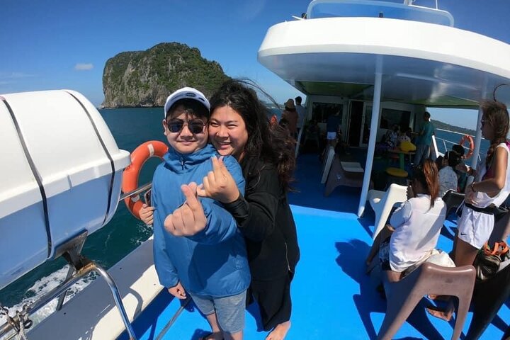 Phi Phi Island To Phuket By Phi Phi Cruiser