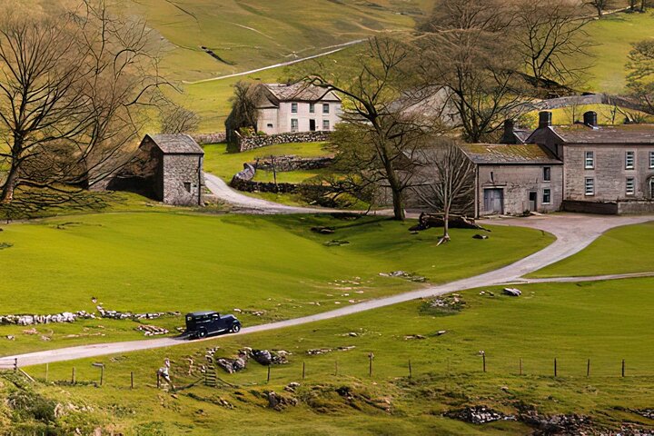 "All Creatures Great and Small" Tour from the Lake District