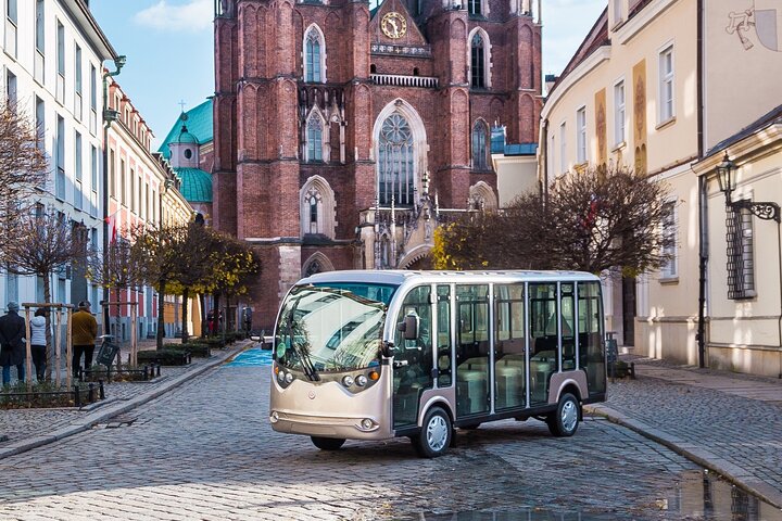 2-Hours Private Electric Car Tour with a Guide, Wroclaw
