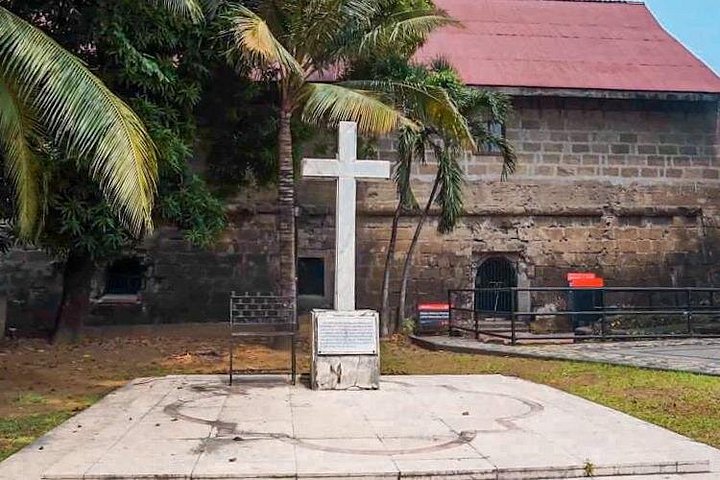 Manila's Walled City: Intramuros Walking Tour