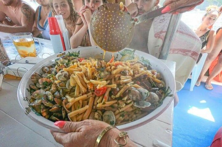 Boat excursion with lunch on board to discover Ischia