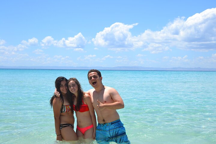 Adventure to Espiritu Santo Island: Snorkel with Sea Lions and Beach