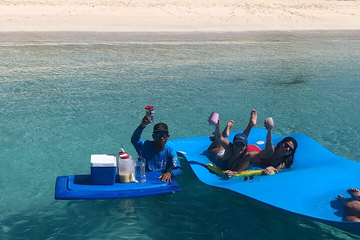 All Inclusive Beach and Snorkel Boat Tour to Icacos Island