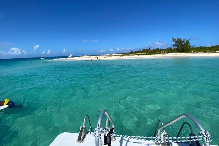 All Inclusive Beach and Snorkel Boat Tour to Icacos Island