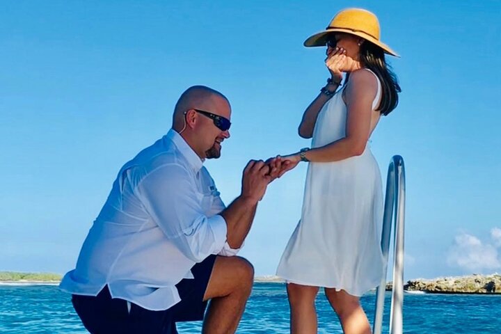 All Inclusive Beach and Snorkel Boat Tour to Icacos Island