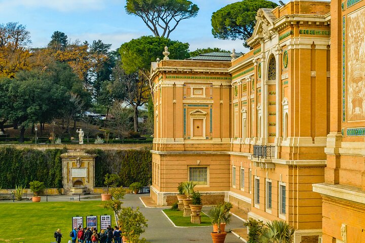 Vatican Museum Sistine Chapel & St Peter Early Entry Private Tour