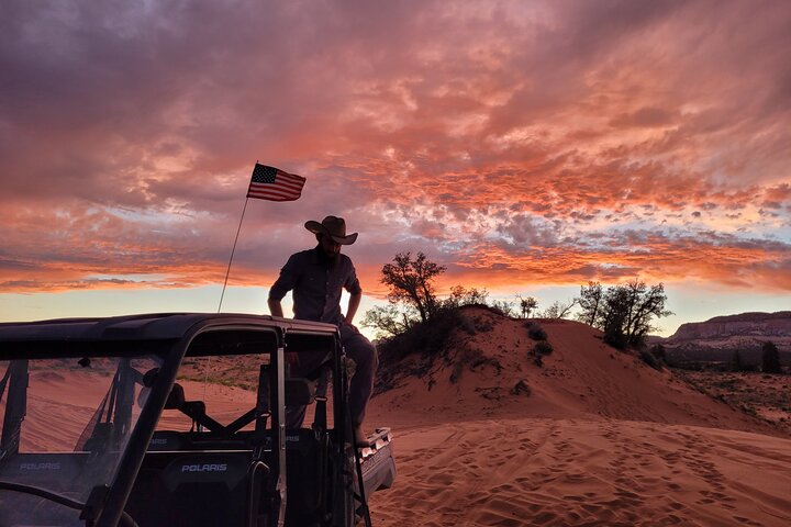 Peek-A-Boo Slot Canyon Tour UTV Adventure (Private)