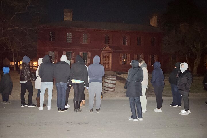 Williamsburg Ghosts, Witches and Pirates Tour