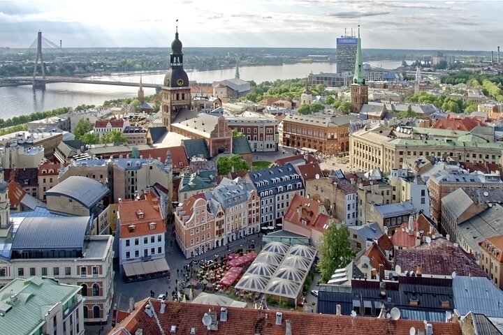 Riga to Vilnius - Sightseeing transfer