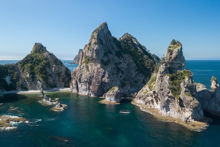 Coromandel Adventure and Wildlife Boat Tour to Aldermen Islands