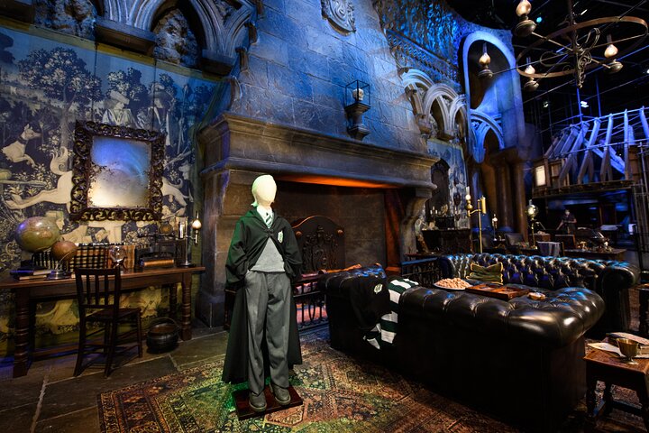 Warner Bros. Studio Harry Potter Tour with Superior Transport from London