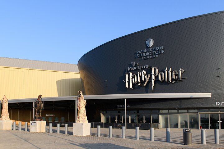 Warner Bros. Studio Harry Potter Tour with Superior Transport from London