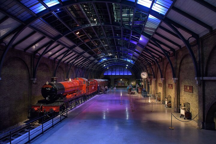 Warner Bros. Studio Harry Potter Tour with Superior Transport from London