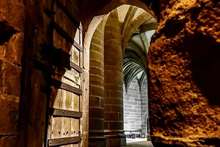 Mont St Michel Full Day Tour with a National Guide from Bayeux
