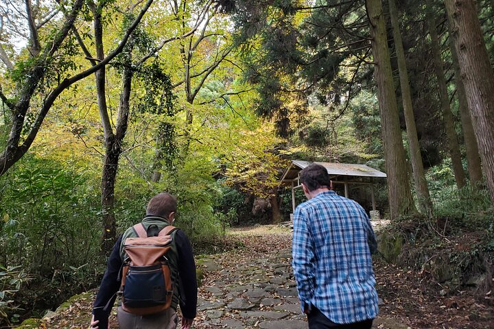 Walking through the Aso Caldera, Historical Walk along the "Bungo Kaido"