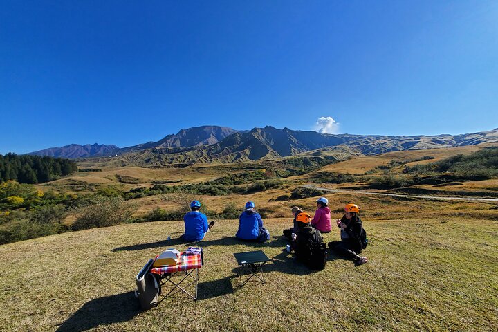 Private E-MTB guided cycling around Mt. Aso volcano & grasslands
