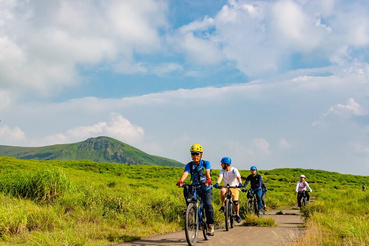 3-Days experience to feel the nature of Aso